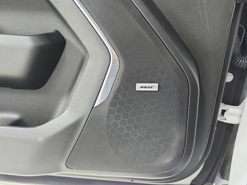 Used 2025 GMC Yukon Elevation RWD image 32