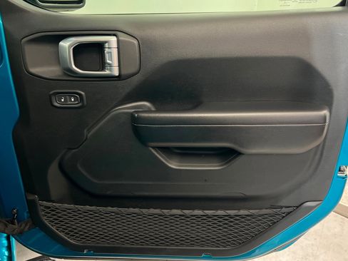 Used 2019 Jeep Wrangler Unlimited Sport S image 24