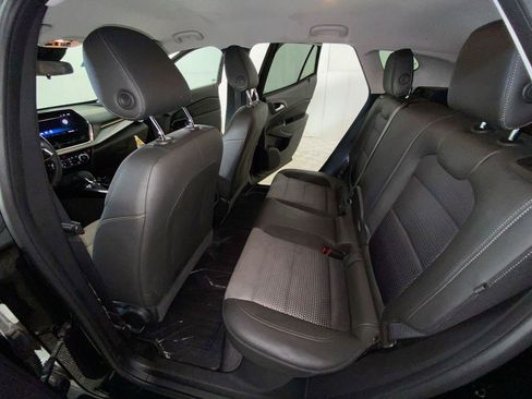 Used 2024 Chevrolet Trax LT w/ Driver Confidence Package FWD image 14