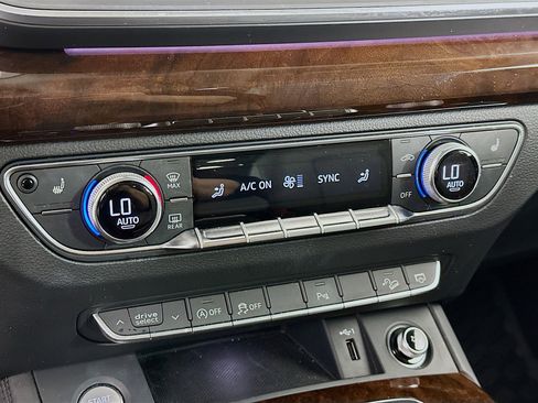 Used 2018 Audi Q5 Prestige image 24