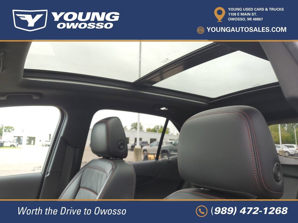 Used 2022 Chevrolet Equinox RS w/ RS Leather Package FWD image 8