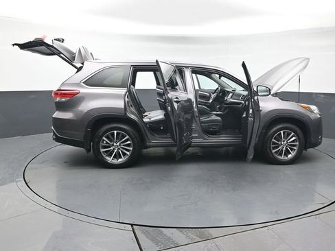 Certified 2019 Toyota Highlander XLE image 54