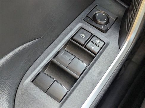 Used 2021 Toyota RAV4 LE image 23