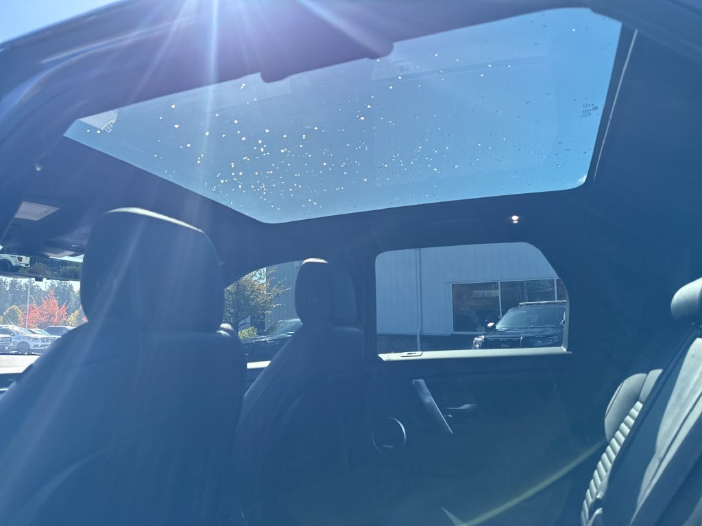 Used 2020 Land Rover Discovery Sport HSE R-Dynamic AWD/4WD image 28