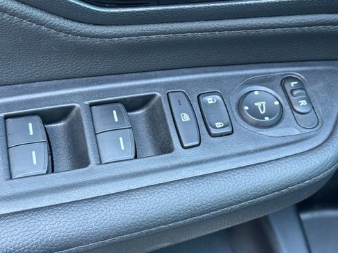Certified 2024 Honda Odyssey Touring image 16