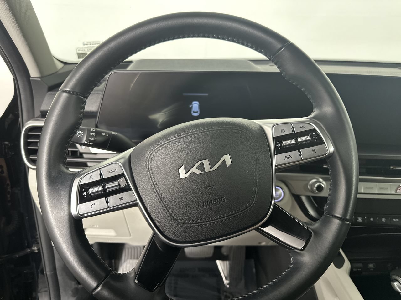 Certified 2024 Kia Telluride S FWD image 5