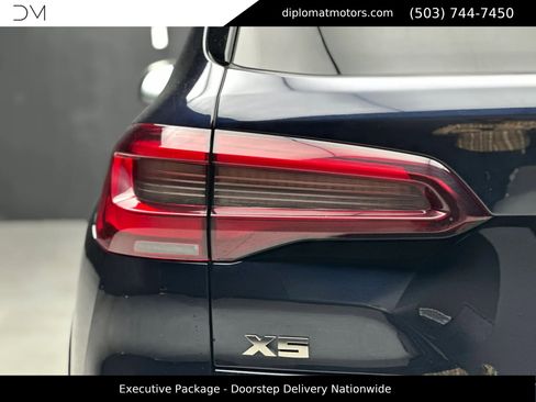 Used 2022 BMW X5 M50i w/ Executive Package AWD/4WD image 15