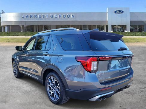 Used 2025 Ford Explorer Platinum w/ Ultimate Package image 3