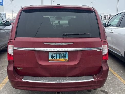 Used 2012 Chrysler Town & Country Touring w/ Entertainment Group #1 image 10