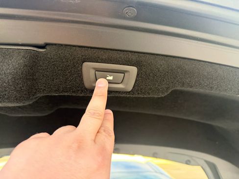 Used 2024 Lucid Air Pure image 14