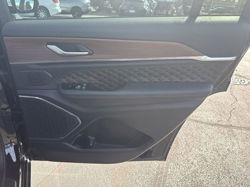 Used 2024 Jeep Grand Cherokee L Summit w/ MOPAR Finishing Package image 38