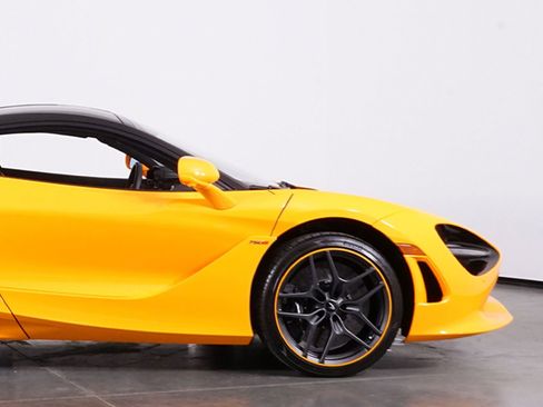 Used 2025 McLaren 750S RWD image 15