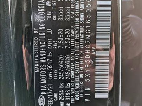 Used 2021 Kia Telluride SX w/ SX Prestige Package image 28