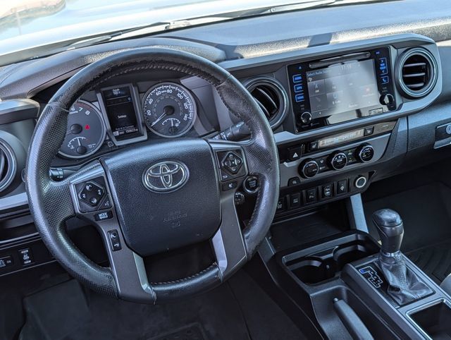Used 2016 Toyota Tacoma TRD Sport w/ Premium & Technology Package RWD image 12