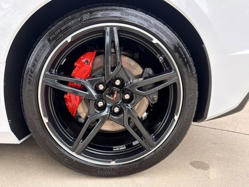 Used 2020 Chevrolet Corvette Stingray Preferred Cpe w/ 2LT Preferred Equipment Group RWD image 10
