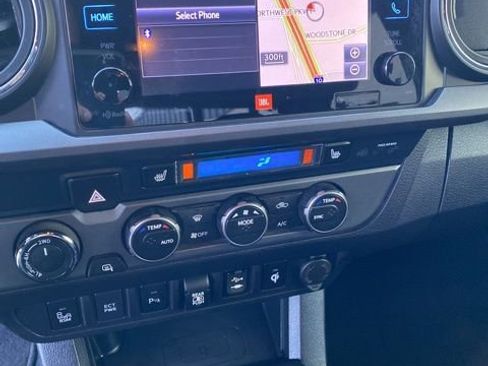 Used 2019 Toyota Tacoma TRD Sport image 22