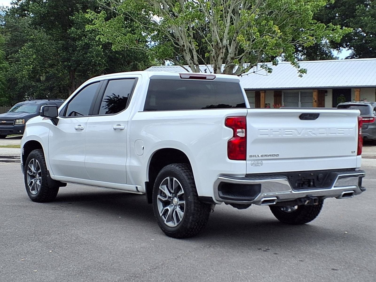 Used 2024 Chevrolet Silverado 1500 LT AWD/4WD image 25