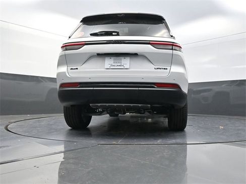 New 2025 Jeep Grand Cherokee Limited image 22