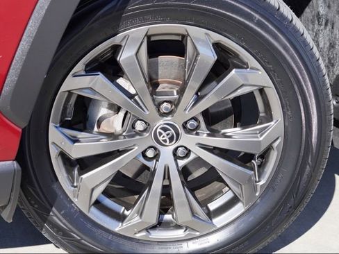 Certified 2022 Toyota RAV4 XLE Premium image 13