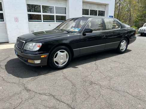 Used 1999 Lexus LS 400 RWD image 3
