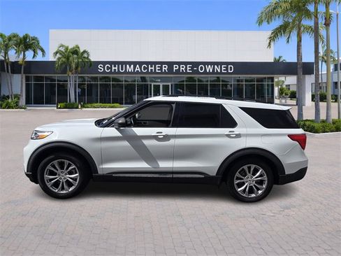 Used 2020 Ford Explorer XLT w/ Equipment Group 202A image 4