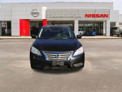 Used 2014 Nissan Sentra SV image 2