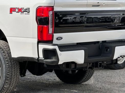 New 2025 Ford F250 Platinum image 8