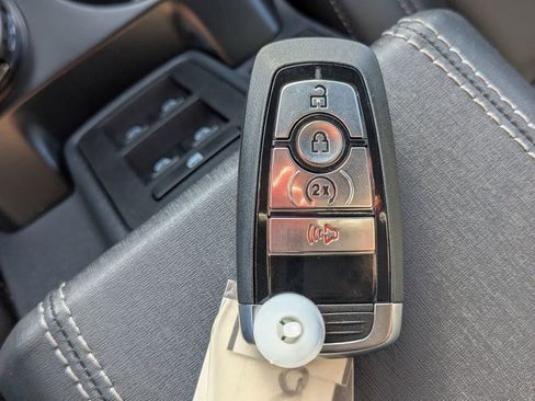 New 2025 Ford Bronco Outer Banks w/ Sasquatch Package image 33