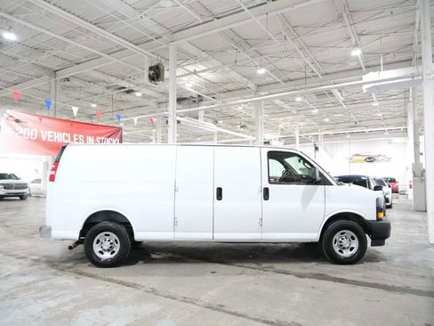 Used 2021 Chevrolet Express 3500 Extended w/ Driver Convenience Package image 13