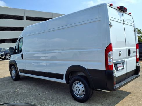 Used 2025 RAM ProMaster 2500 w/ Convenience Group FWD image 4