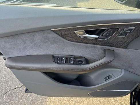Used 2019 Audi Q8 Prestige image 27