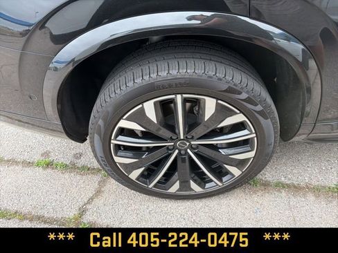 Used 2025 Volvo XC90 B6 Plus AWD/4WD image 14