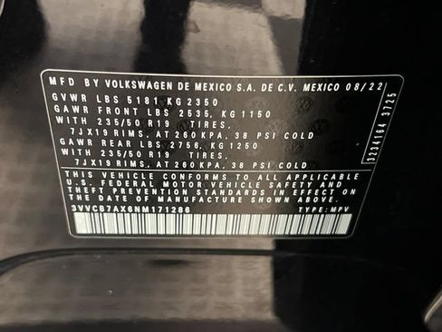 Certified 2022 Volkswagen Tiguan SE R-Line FWD image 30