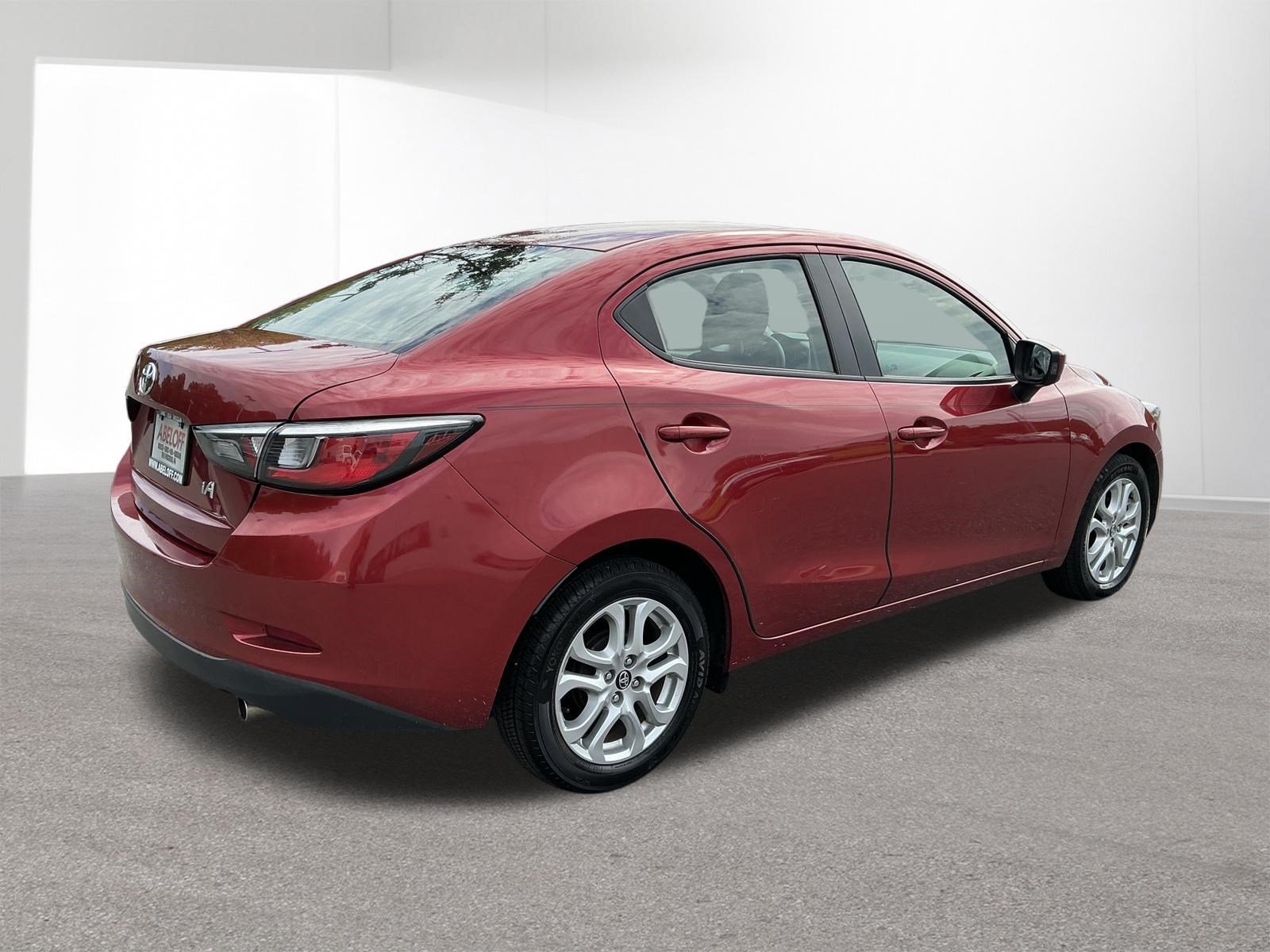 Used 2017 Toyota Yaris iA FWD image 3