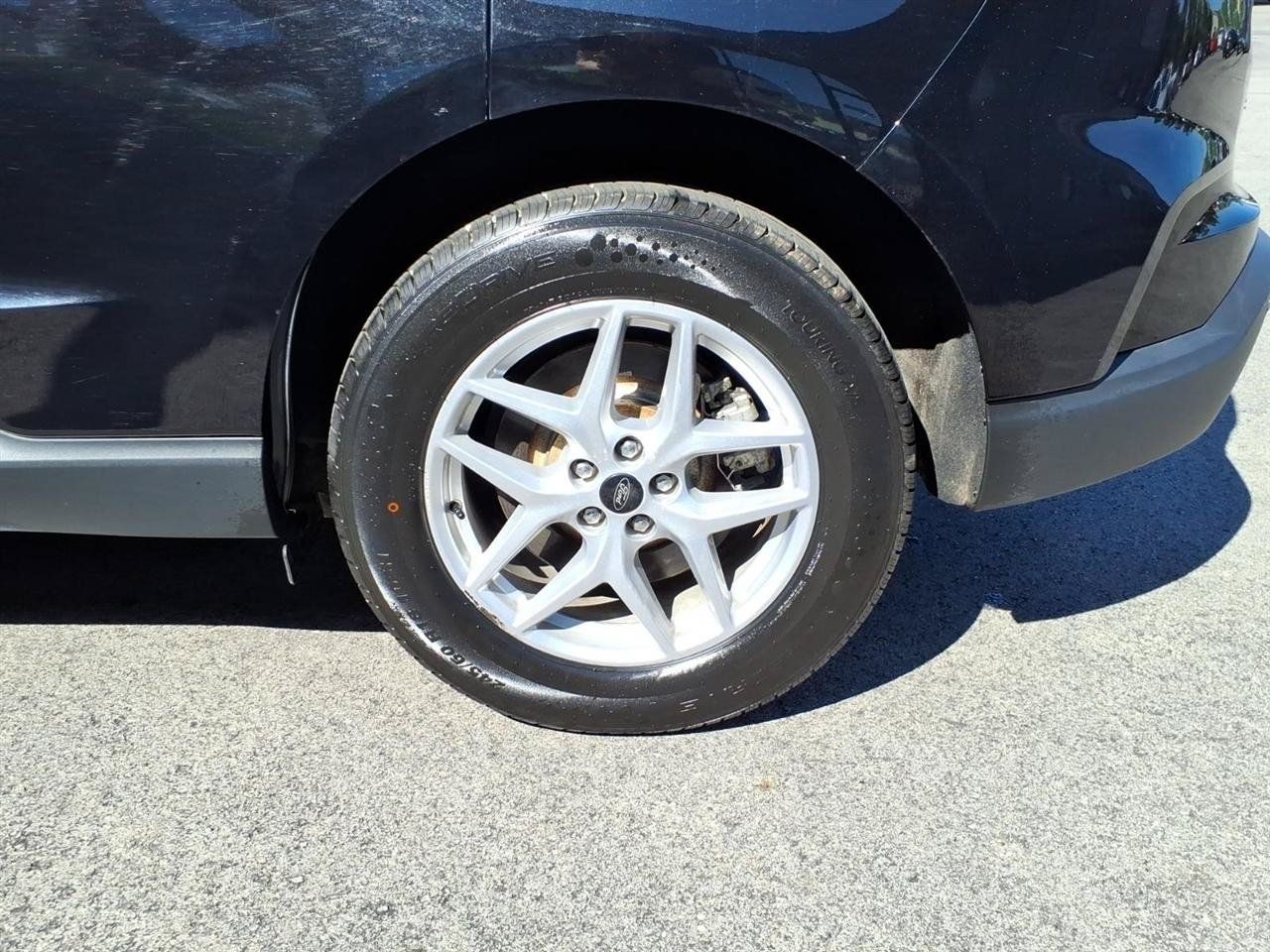 Used 2024 Ford Edge SEL AWD/4WD image 5