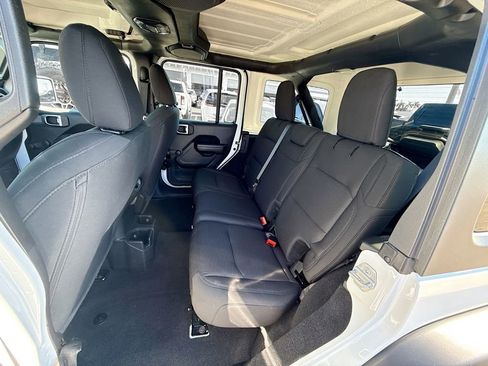 Used 2021 Jeep Wrangler Unlimited Sport AWD/4WD image 27