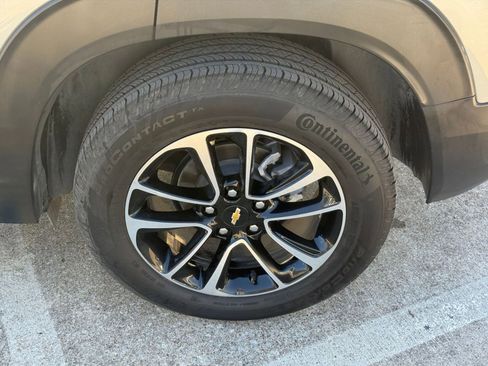 Used 2025 Chevrolet TrailBlazer LT image 30