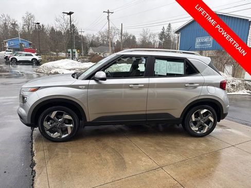 Certified 2023 Hyundai Venue SEL image 5