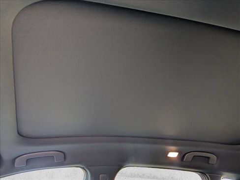 Used 2023 INFINITI QX50 Sport FWD image 16
