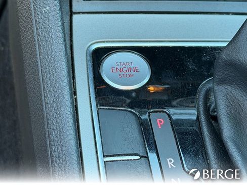 Used 2021 Volkswagen Passat 2.0T SE image 34