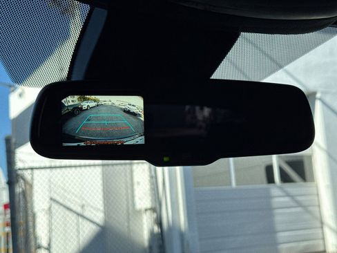 Used 2018 Toyota C-HR XLE FWD image 19