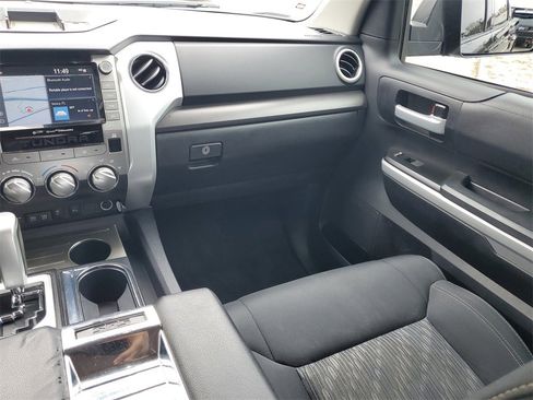 Used 2021 Toyota Tundra SR5 w/ Trail Edition image 18