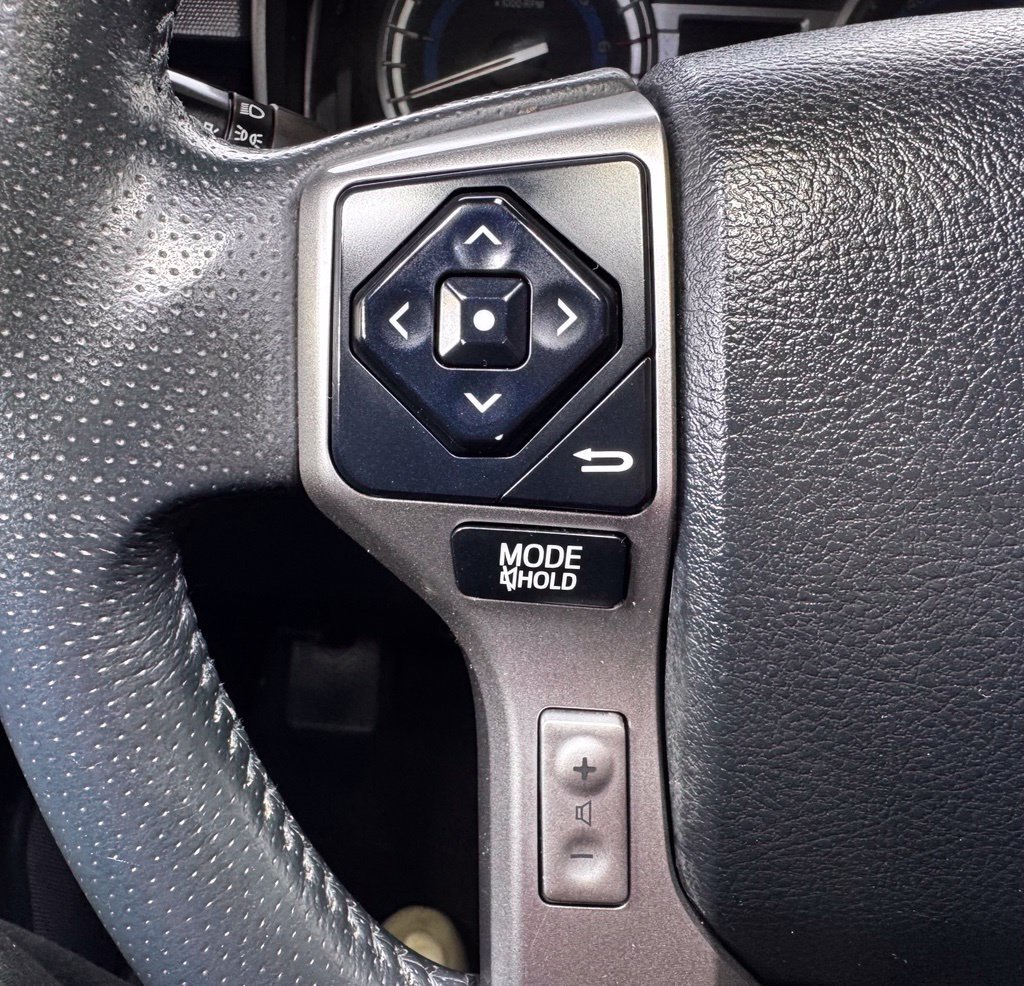 Used 2018 Toyota 4Runner Limited AWD/4WD image 22