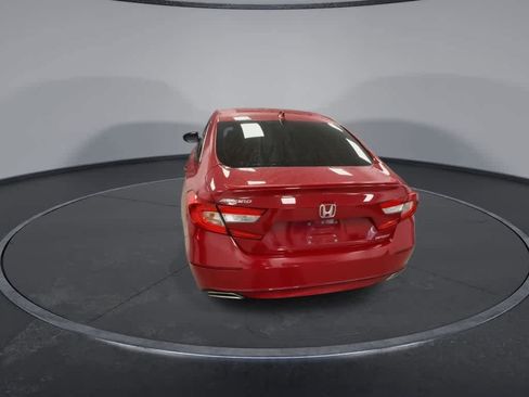 Used 2018 Honda Accord Sport image 7