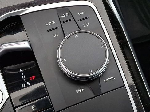 Used 2023 BMW 330i xDrive Sedan w/ Premium Package image 27