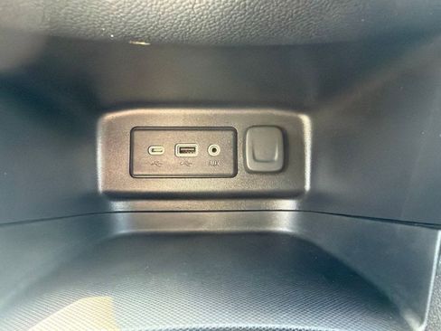 Used 2024 Chevrolet Equinox LT AWD/4WD image 30