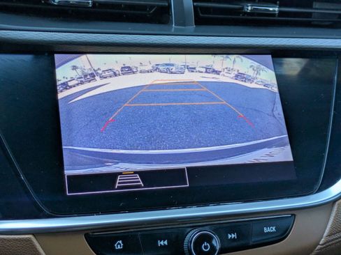 Used 2021 Buick Encore GX Essence w/ Experience Buick Package FWD image 19