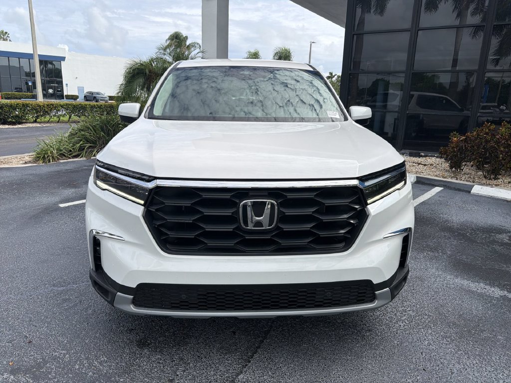 Certified 2025 Honda Pilot EX-L image 3