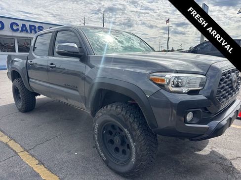 Used 2020 Toyota Tacoma TRD Off-Road AWD/4WD image 1