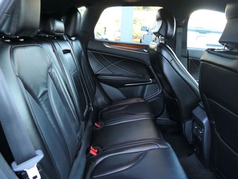 Used 2018 Lincoln MKC Select w/ Select Plus Package image 25